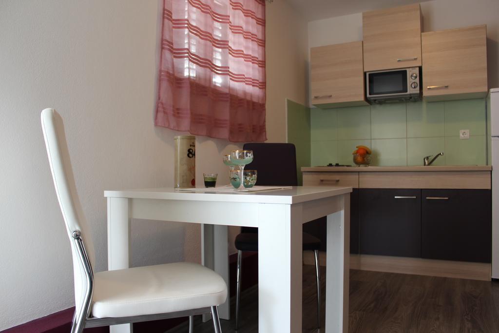 Apartments Tomas Trogir Eksteriør bilde